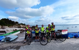 Petite pause photos à la cale de Beg Meil