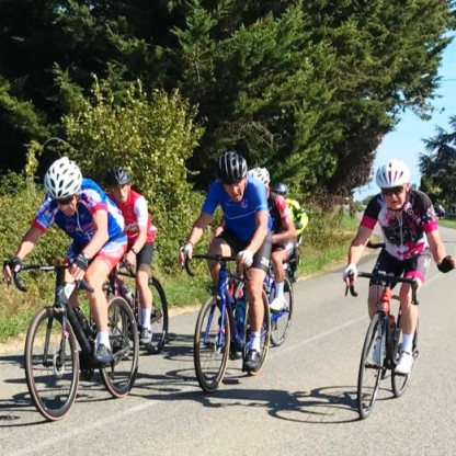 Podiums - André Guillou, lors du championnat de France cycliste des élus, à Changé en Mayenne.
Ton ambition était le top 10.
Défi relevé et amplement gagné en terminant à la 4ème place.
Bravo à toi !